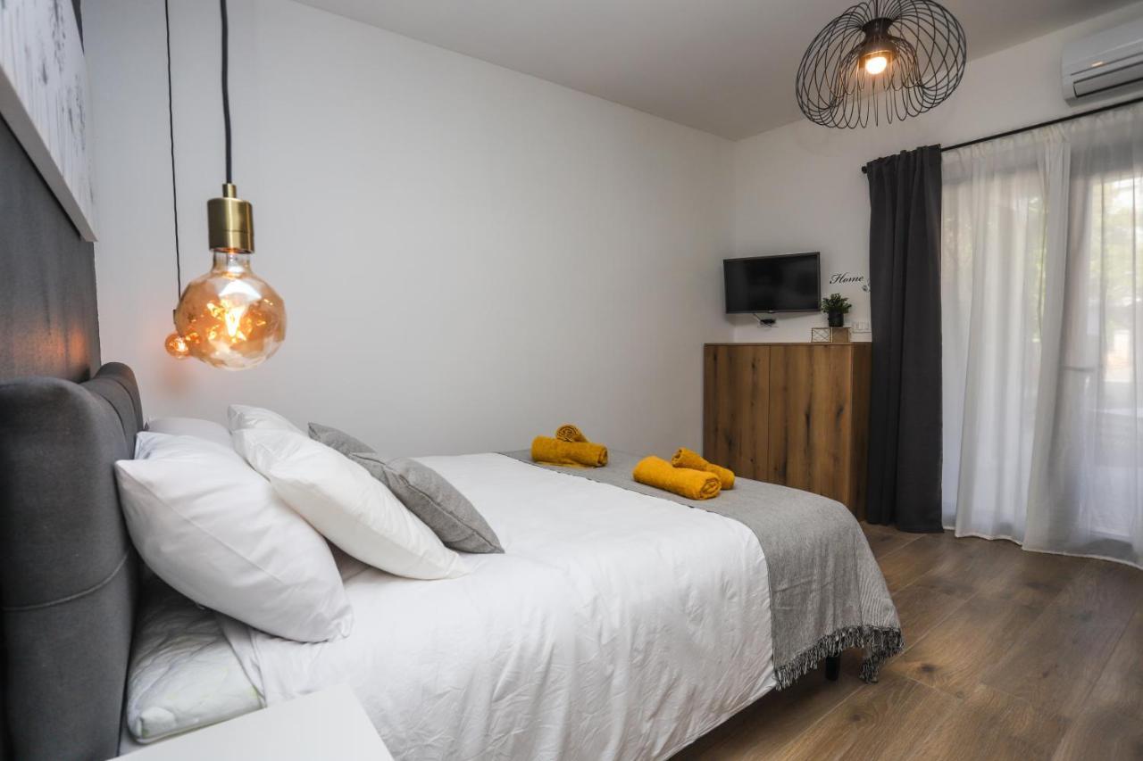 Apartments Residence Radovan 1 ポレッチ エクステリア 写真