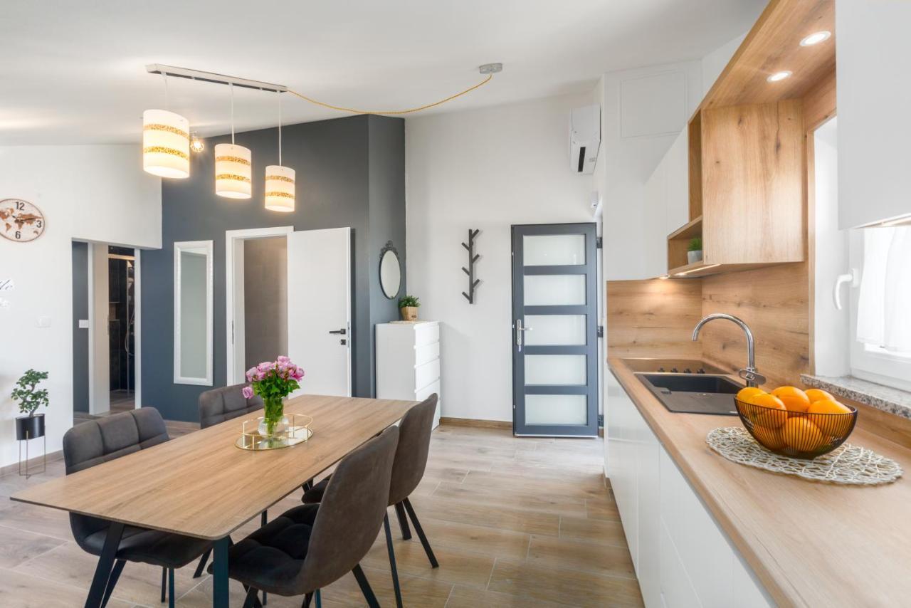 Apartments Residence Radovan 1 ポレッチ エクステリア 写真